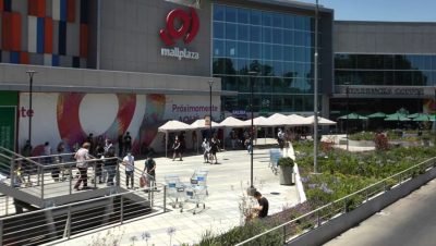 Robo Armado en la Tienda WOM del Mall Plaza Norte en Huechuraba - Asalto Relámpago en Mall de Huechuraba Deja Dos Heridos