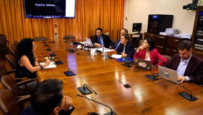 Acusación contra el Juez Diego Simpertigue en Chile - Acusación Constitucional contra el Juez Simpertigue: Un Debate Clave