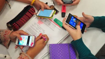 Aprobación de la Ley que Prohíbe el Uso de Celulares en las Salas de Clase - Chile regula el uso de celulares en aulas para mejorar la educación