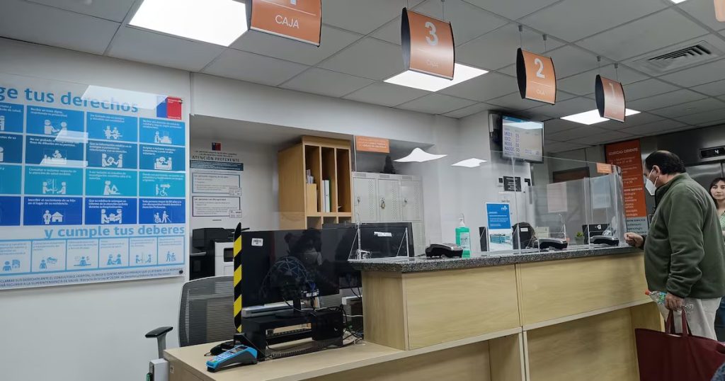 Aumento del Gasto de Bolsillo en Salud en Chile - El Costo de la Salud en Chile Supera el Promedio de la OCDE