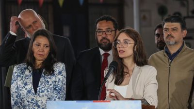 Camila Vallejo Responde a José Antonio Kast sobre la Situación en Chile - Vallejo critica a Kast: "Desacreditar a Chile es inaceptable"