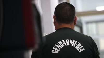 Denuncia de Gendarmería tras el Hallazgo de Coronas de Flores en Santiago Sur - Gendarmería de Chile en alerta por extraño envío de flores