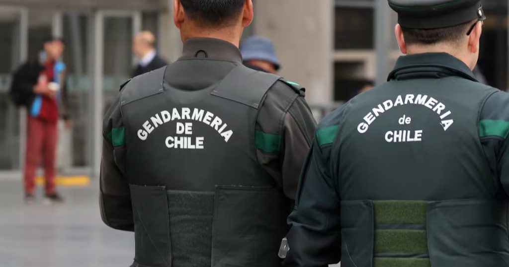 Denuncia de la Gendarmería por Agresión a Funcionarias en San Felipe - Denuncia y sumario en Gendarmería tras agresión a funcionarias