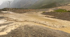 Las Remociones de Masa en San José de Maipo Dejan Vehículos Aislados. - Remociones de masa en San José de Maipo causan caos y aislamiento.