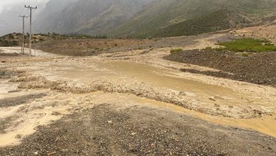 Las Remociones de Masa en San José de Maipo Dejan Vehículos Aislados. - Remociones de masa en San José de Maipo causan caos y aislamiento.