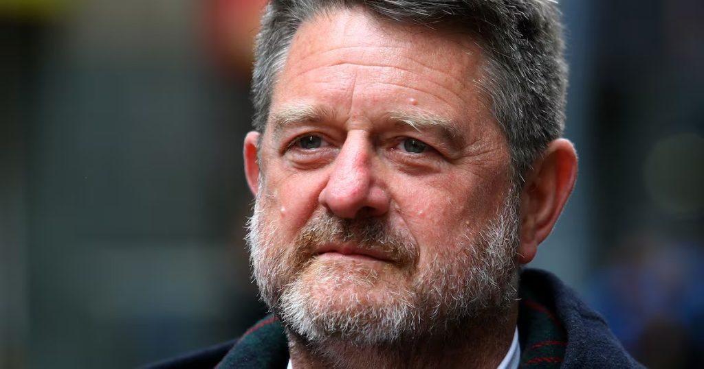 Proceso de Destitución de Claudio Orrego en el Tricel - El Destino de Orrego en Juego: Tricel Avanza en su Investigación