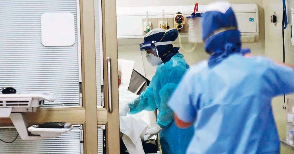 Ratificación de la Destitución de la TENS por Viajar al Extranjero con Licencia Médica - Corte de Punta Arenas confirma despido de TENS por viaje en licencia médica