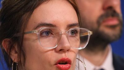 Respuesta de la Ministra Vallejo a Kast sobre la Megatoma en San Antonio - Gobierno defiende su gestión ante megatoma en San Antonio