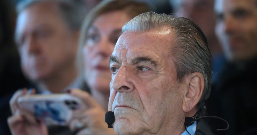 Solicitud de Eduardo Frei al Tribunal Supremo de la Democracia Cristiana - Expresidente Frei pide más tiempo para defender su militancia política